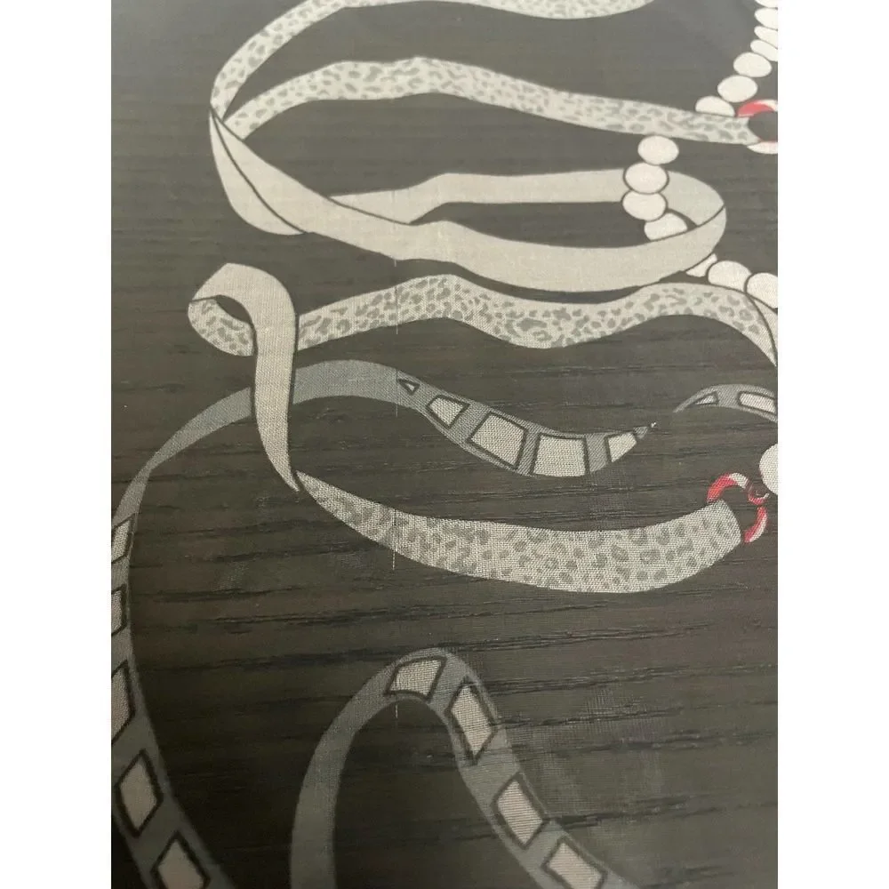 Versace silk scarf - Picture 5 of 12